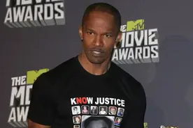 最弱赵天霸单方被吊打 李连杰电影中的10大对手图片