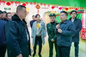 徐刚区长带队检查节前安全生产图片