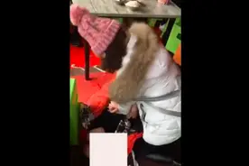 暖新闻｜下雪天年轻女孩景区餐厅救人 善行刷爆朋友圈图片