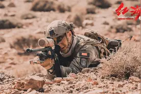 黄景瑜：拍《红海行动》爬山吃土 还治好了恐高图片