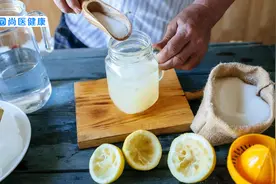 喝柠檬水会对牙齿有害？这是真的吗？