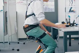 工人变身“白领”，工作时间再长也不喊累！看完真想进厂打工