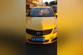 连闯两个红灯的好司机，全南京城都在寻找他！图片