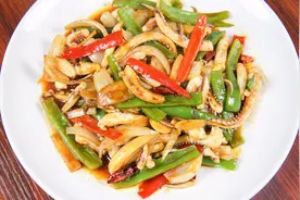 厨师教你爆炒鱿鱼须的家常做法，收藏着春节待客不愁菜谱