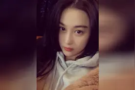 张馨予长发回归，一双漂亮的眼睛泛着星星，真是特别的美！视频封面