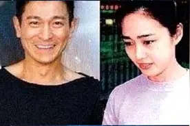 刘德华51岁的妻子近照曝光，网友：怪不得被金屋藏娇了20多年