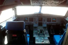 揭秘飞机驾驶舱里那些鲜为人知的神秘设备图片