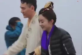 赵丽颖冯绍峰情人节又发糖了，拍写真CP感满格视频封面