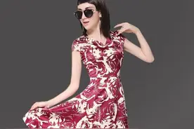 大方而高雅的真丝连衣裙，大牌感十足图片