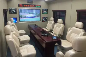 高大上地震应急指挥车首次亮相图片