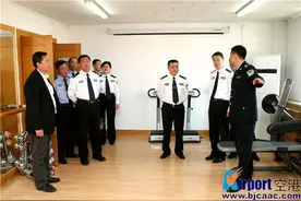 民航局公安局空警总队领导赴南航大连分公司参观交流图片