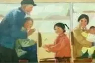 热议丨动车上女学生拒和老人挤着坐遭指责，坐自己位置她错了吗？图片
