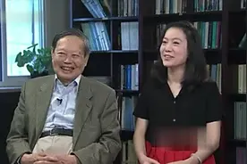 翁帆笑谈杨振宁儿时的外号叫“杨大头”视频封面