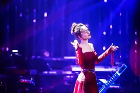 《歌手》2018张韶涵挑战华语经典 青春热舞演绎《追梦人》图片