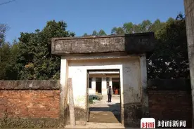 群众自发捐款数万元修葺学校 山区小学80多名师生无厕所可上成历史图片