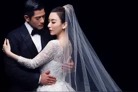 郭富城女儿意外曝光，小肉手“偷袭”方媛！网友：萌翻了！图片
