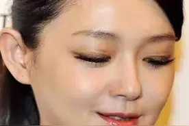 那些离不开双眼皮贴的女明星 网友：这么美还要贴图片