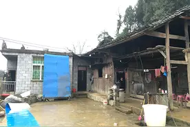 重庆26岁女子要求离婚被丈夫在面部连划7刀，警方妇联介入图片