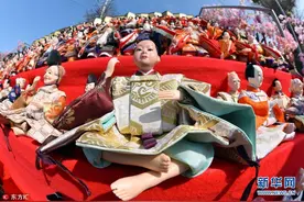 日本神社展出1800个人偶娃娃迎女儿节 场面壮观图片