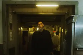 《红海行动》香港首映 黄景瑜：在接近军人的样子图片