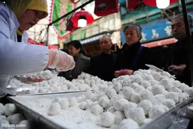 “元宵”和“汤圆”是不是一回事，英文又咋说？图片