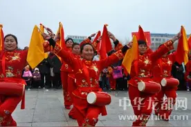 商水：33支腰鼓队同台竞技闹元宵图片