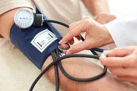 最新年龄血压对照表，每人都应该存一份！图片