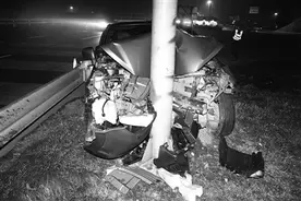 兄弟两家6人 看完迪士尼烟花连夜回家 高速连开4小时车 太累太累闭了会眼 瞬间生死别离……图片