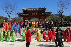 武义桃溪“擎大蜡烛”活动庆元宵图片