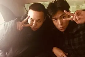 T.O.P全程陪送权志龙入伍 车内紧拥道别：我很爱你！图片