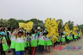 走，去铭传乡采桑葚图片