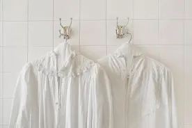 吸盘挂钩老是掉？学会这招再挂十斤都没问题图片