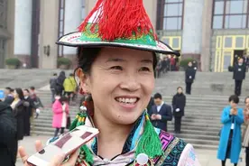 贺颖春委员建言西部民族地区“引师”：高学历人才可免试录取图片