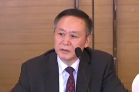 两会声音 | 全国政协委员：缓解看病难关键要“强基层”视频封面
