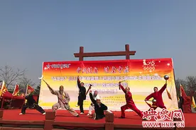 2018年河南省第十四届中原大舞台武术展演活动暨开封市第十四届武术庙会隆重举行图片