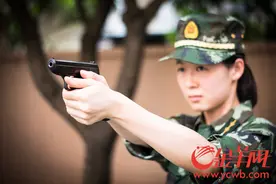 假如你的妻子是一名军人 “我会为她感到无比自豪！”图片