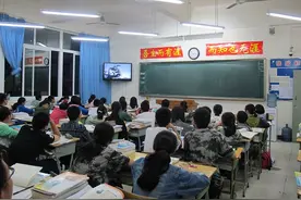江油一中荣登教育部2017年中小学国防教育示范学校榜图片