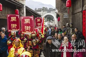 湖北千年古镇特色小镇开街 商业开发盘活文化遗产(图)图片