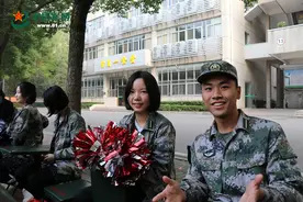 当国防生遇上大学生提干学员，这11个女兵太有故事图片