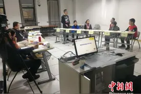 西安交大少年班复试开考 年轻海归学者参与建设题库图片