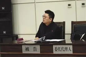 未成年女儿“打赏”男主播约10万元 父亲起诉追讨图片