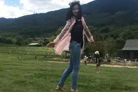 出国打工：乐山90后“川妹子”月薪万元图片