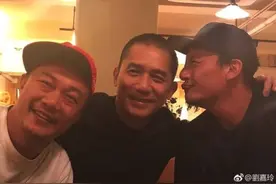 陈奕迅徐濠萦雪中拥吻 费力扛烟花只为讨好老婆图片