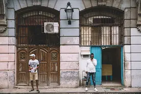 古巴的掮客：也许等会儿，也许明天，祝你旅途愉快图片