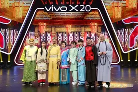 张国立、邓婕上《王牌3》补办婚礼，《康熙微服私访记》剧组感人重聚图片
