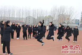 趣味运动迎“三八” 尉氏法院女警巾帼不让须眉图片