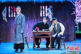 《欢乐喜剧人》“终极魔王”大潘、佳佳来战图片