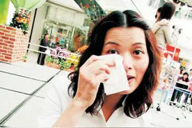 港版天龙八部阿朱卖保险为生 细数境况凄惨的明星图片