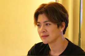 徐海乔出席《约吧大明星》看片会 吃货属性尽显网友大呼可爱图片