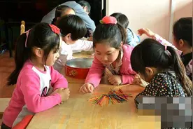 如皋开发区幼儿园开展“一物多玩”游戏 让自然资源走进幼儿游戏世界图片